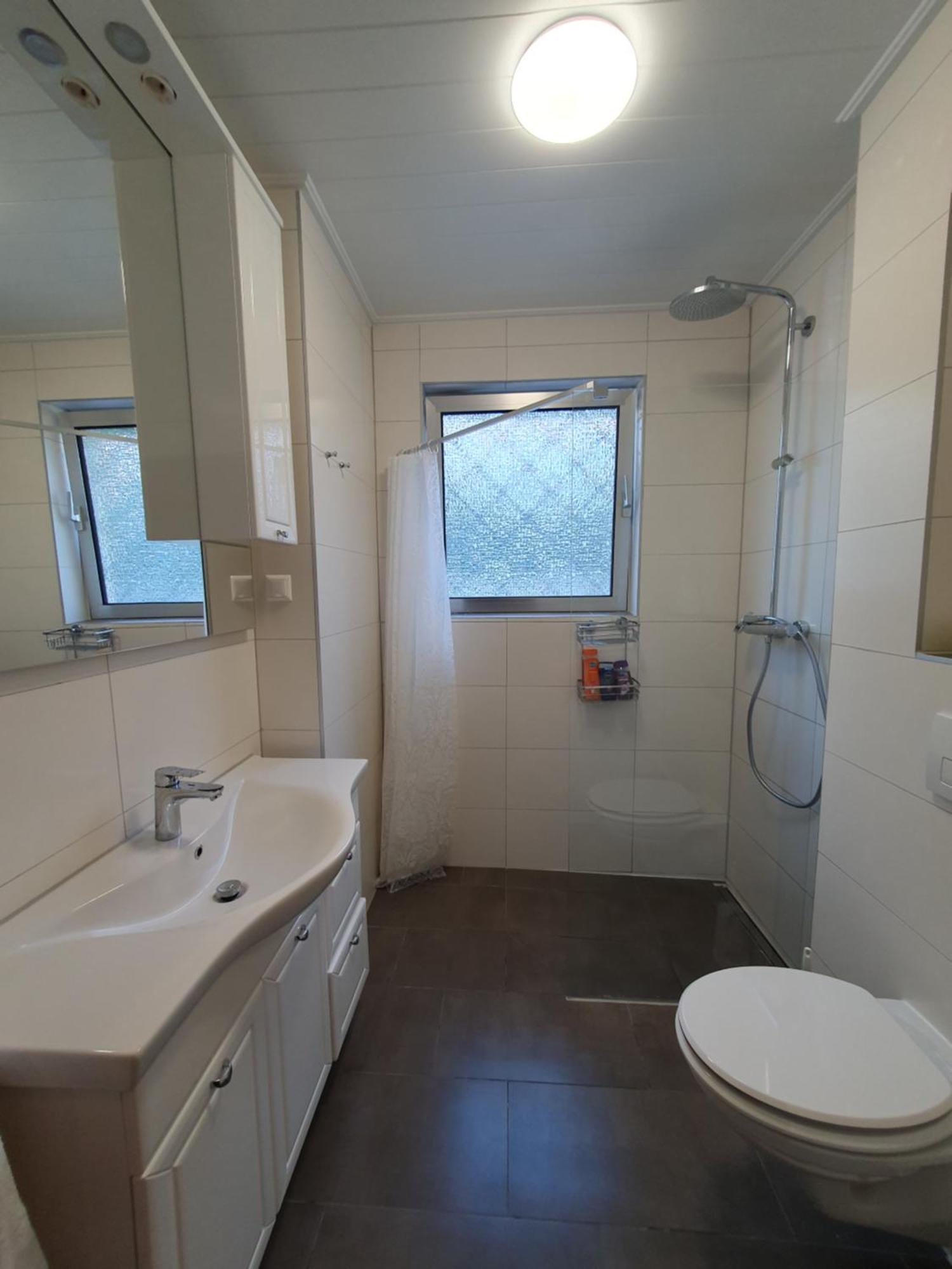 Privatzimmer An Der Uniklinik Mainz - Nur Fuer Weibliche Gaeste Apartment ภายนอก รูปภาพ