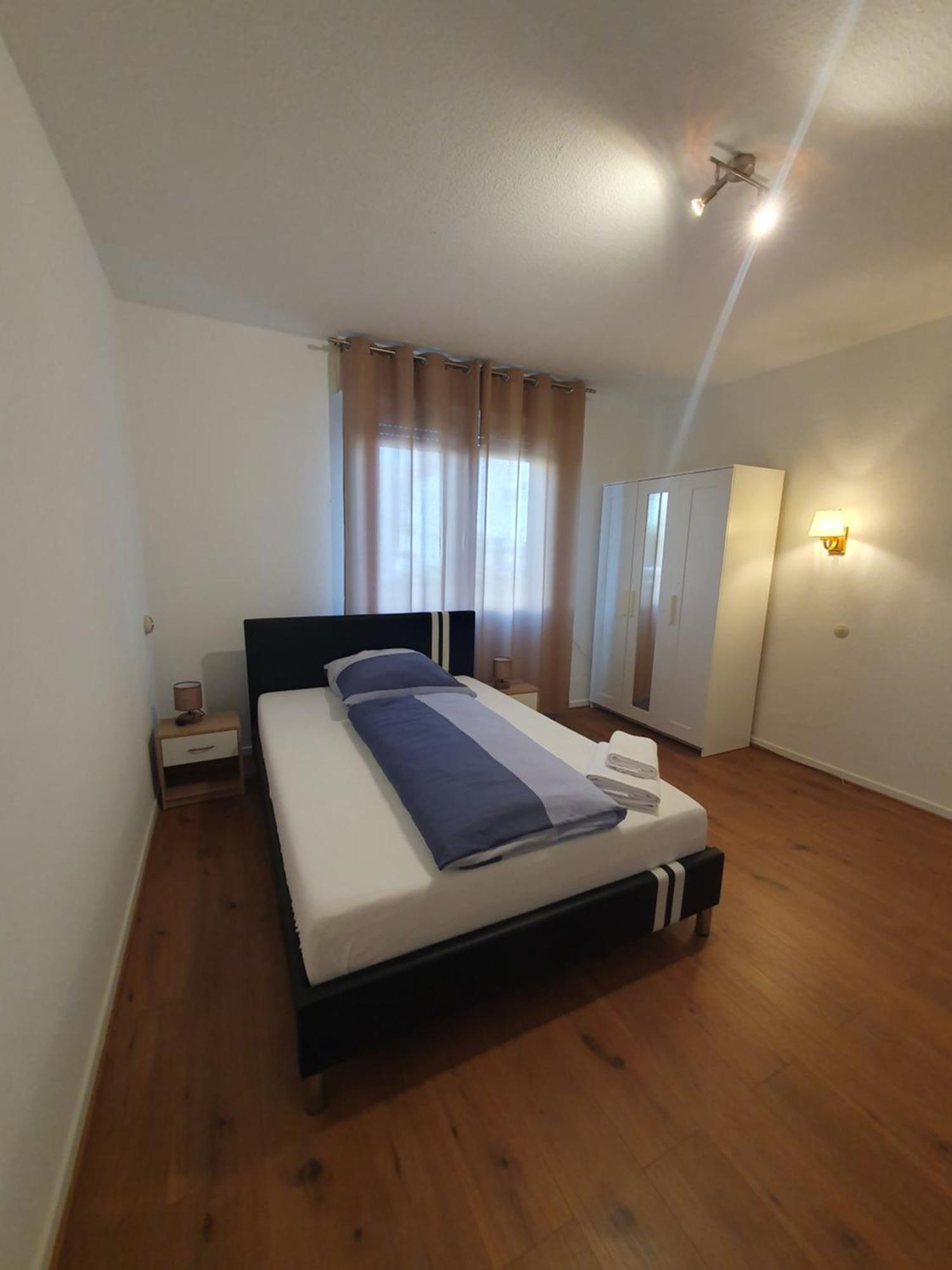 Privatzimmer An Der Uniklinik Mainz - Nur Fuer Weibliche Gaeste Apartment ภายนอก รูปภาพ